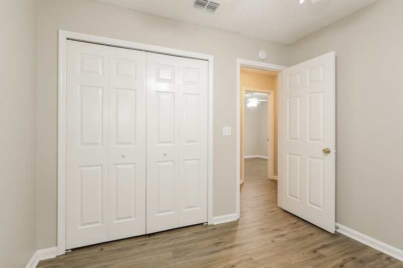 1,805/Mo, 2045 Hunters Trace Cir Middleburg, FL 32068 Bedroom View
