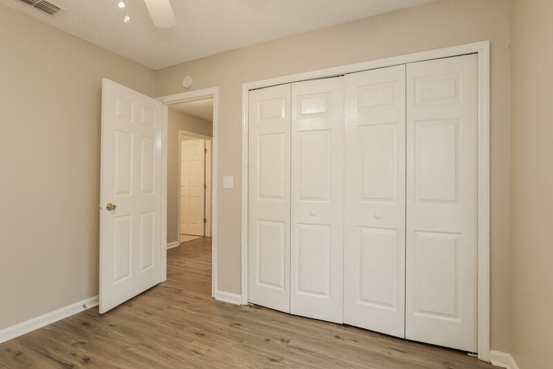 1,805/Mo, 2045 Hunters Trace Cir Middleburg, FL 32068 Bedroom View 2