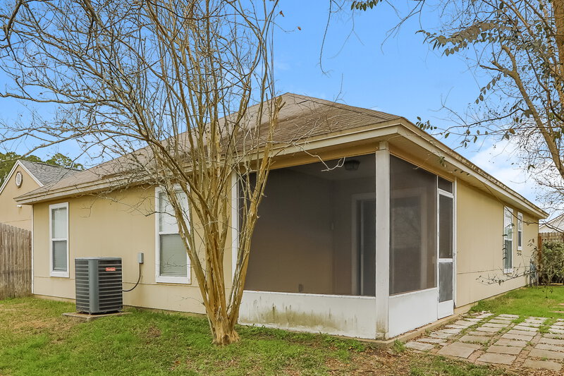 1,805/Mo, 2045 Hunters Trace Cir Middleburg, FL 32068 Rear View