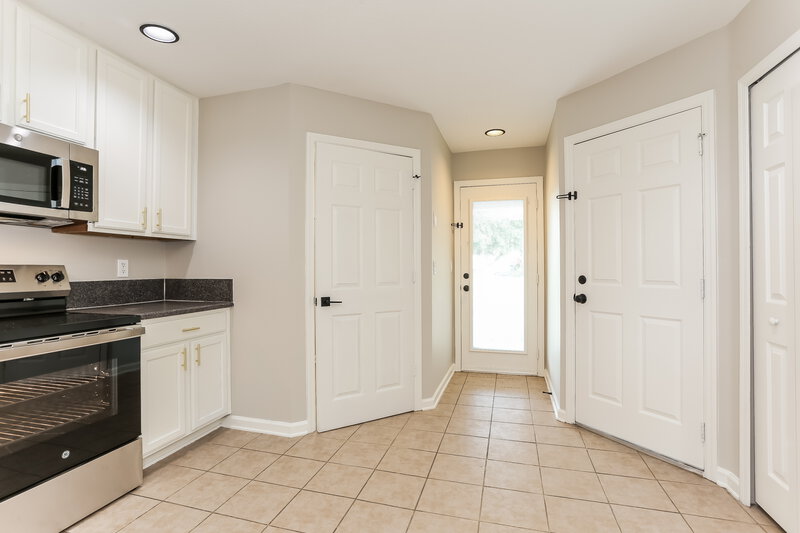 1,615/Mo, 3248 Roundabout Dr Middleburg, FL 32068 Kitchen View