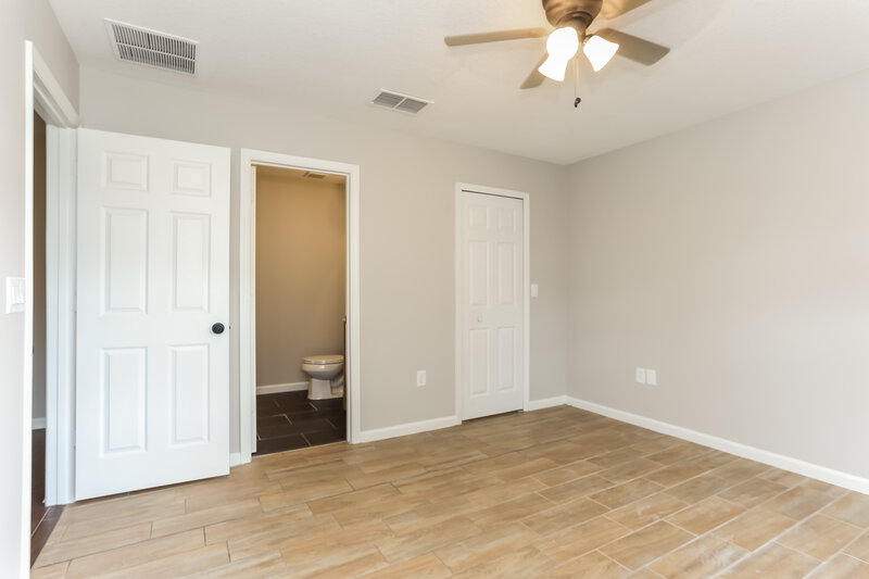 1,615/Mo, 3248 Roundabout Dr Middleburg, FL 32068 Main Bedroom View