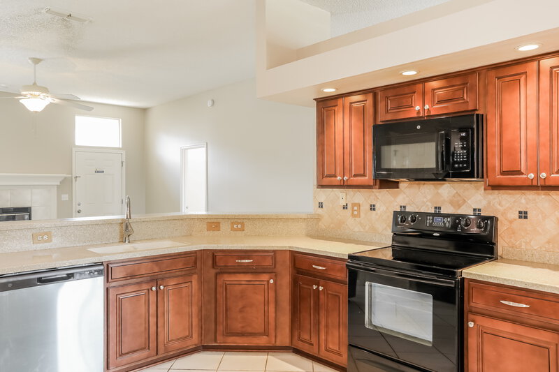2,220/Mo, 265 Maplewood Dr Saint Johns, FL 32259 Kitchen View