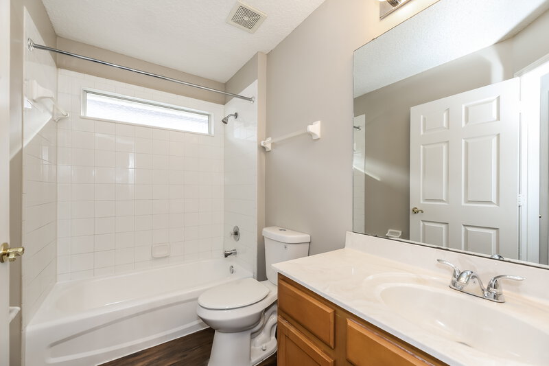 2,150/Mo, 1723 Rustling Dr Fleming Island, FL 32003 Bathroom View