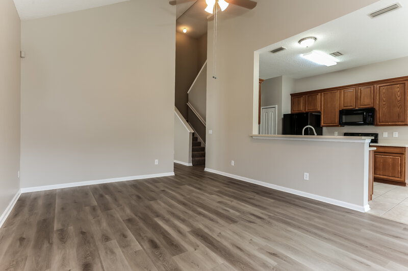 2,265/Mo, 3948 Anderson Woods Dr Jacksonville, FL 32218 Living Room View 2