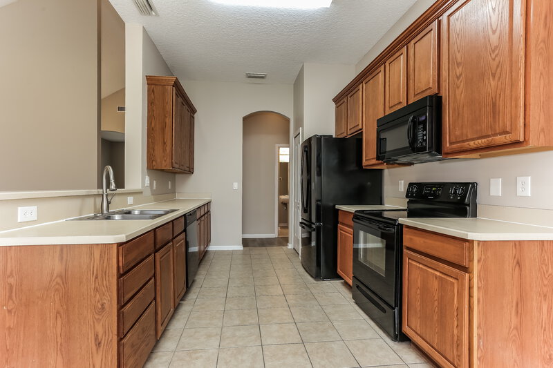 2,265/Mo, 3948 Anderson Woods Dr Jacksonville, FL 32218 Kitchen View