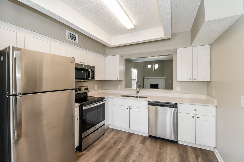 2,040/Mo, 4685 Wassail Dr Jacksonville, FL 32257 Kitchen View 2