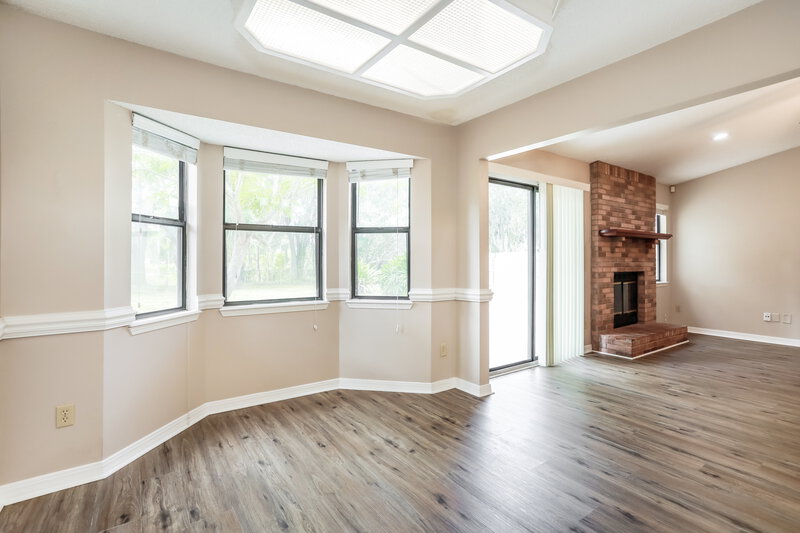 2,300/Mo, 2232 Alderney Ct Middleburg, FL 32068 Dining Room View
