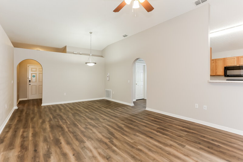 1,745/Mo, 9350 Lockheed Ln Jacksonville, FL 32221 Den View