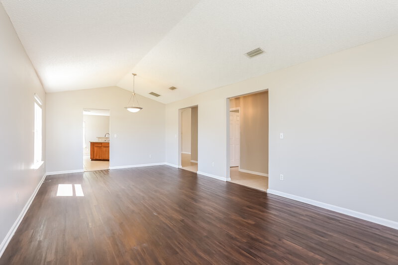 1,985/Mo, 538 Fallen Timbers Dr Orange Park, FL 32073 Family Room View