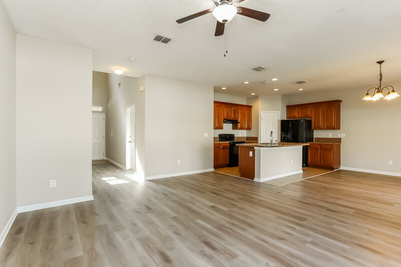 0/Mo, 6177 Casterbridge Rd Jacksonville, FL 32258 Living Room View