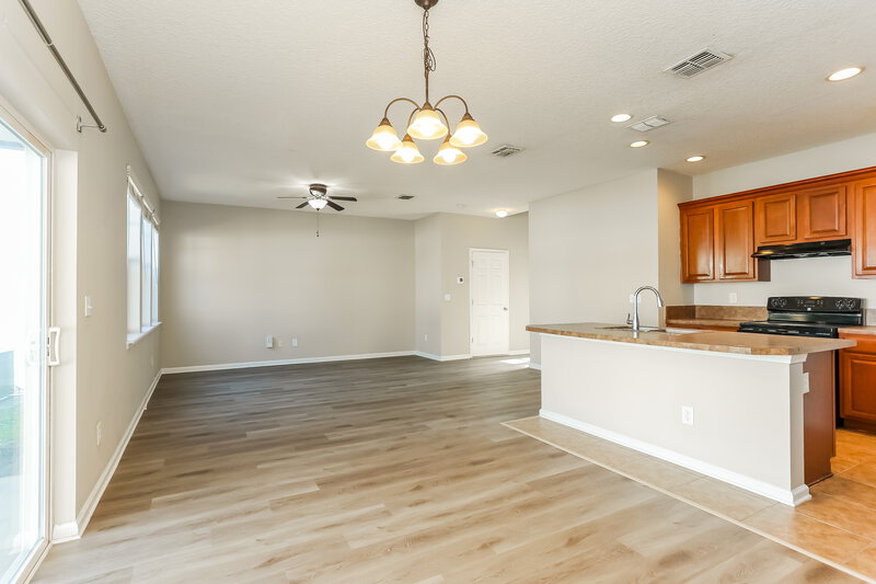 0/Mo, 6177 Casterbridge Rd Jacksonville, FL 32258 Dining Room View