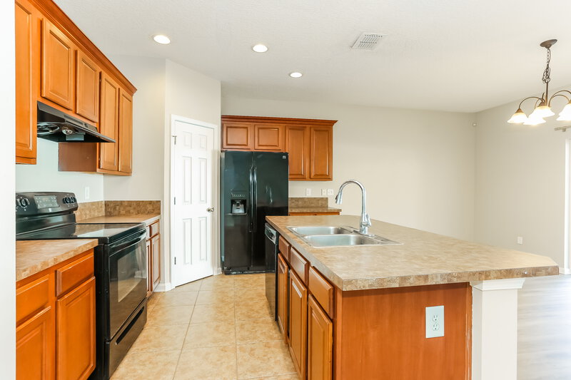 0/Mo, 6177 Casterbridge Rd Jacksonville, FL 32258 Kitchen View