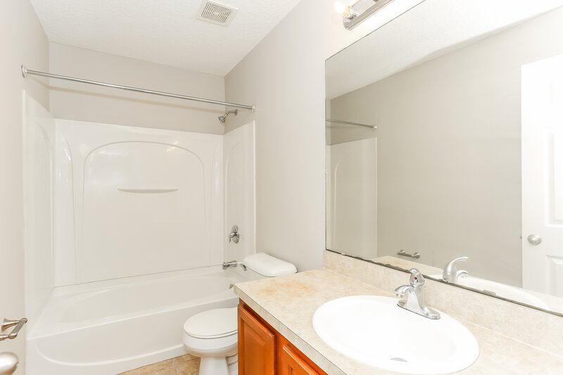 0/Mo, 6177 Casterbridge Rd Jacksonville, FL 32258 Bathroom View