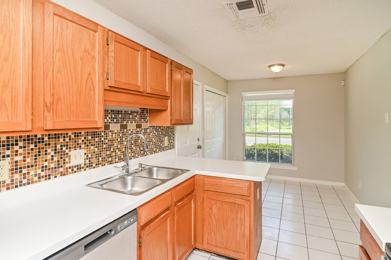 2,940/Mo, 4359 Hollygate Dr Jacksonville, FL 32258 Kitchen View 2