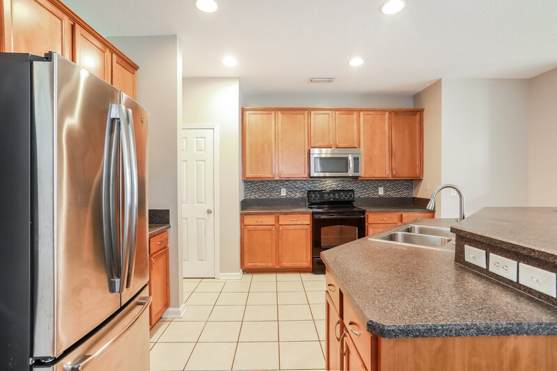 2,235/Mo, 1516 Tawny Marsh Ct St Augustine, FL 32092 Kitchen View