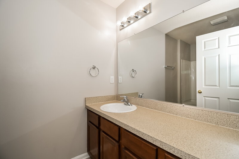 1,905/Mo, 6223 Bonita Cove Rd Jacksonville, FL 32222 Bathroom View