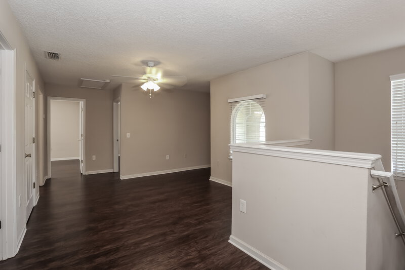 2,125/Mo, 5098 Johnson Creek Dr Jacksonville, FL 32218 Den View