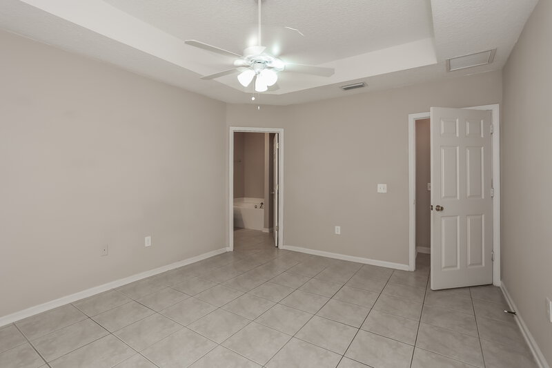 2,125/Mo, 5098 Johnson Creek Dr Jacksonville, FL 32218 Main Bedroom View