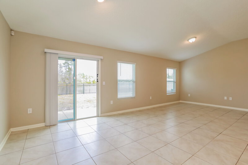 2,050/Mo, 75055 Nassau Station Way Yulee, FL 32097 Dining Room View