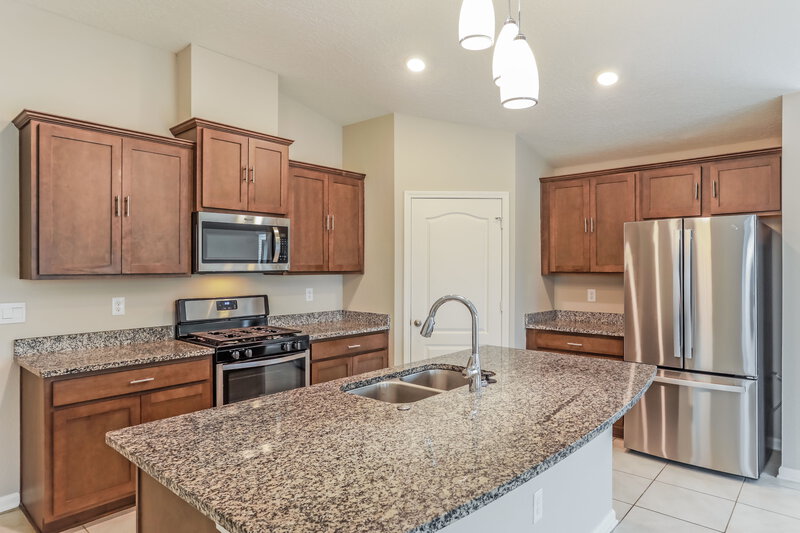 2,050/Mo, 75055 Nassau Station Way Yulee, FL 32097 Kitchen View