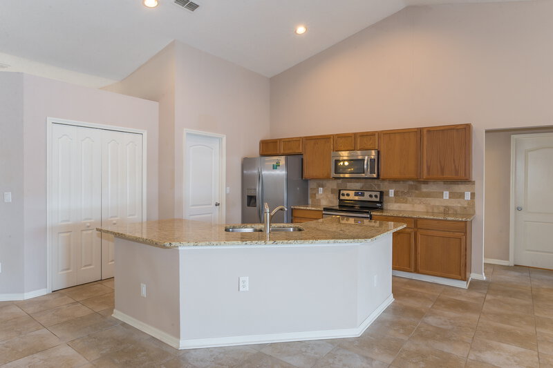 1,885/Mo, 10198 Rising Mist Ln Jacksonville, FL 32221 Kitchen View 2