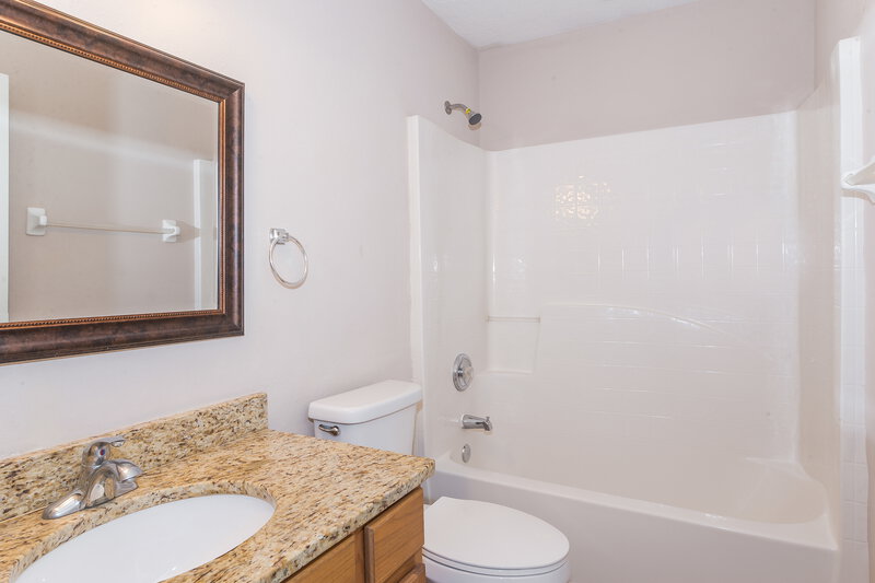 1,885/Mo, 10198 Rising Mist Ln Jacksonville, FL 32221 Bathroom View