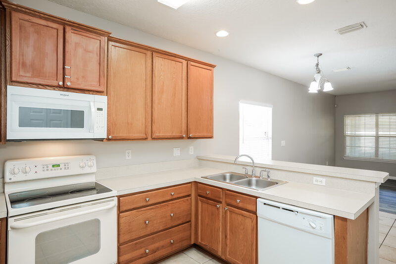 1,805/Mo, 3685 Silver Bluff Blvd Orange Park, FL 32065 Kitchen View 2