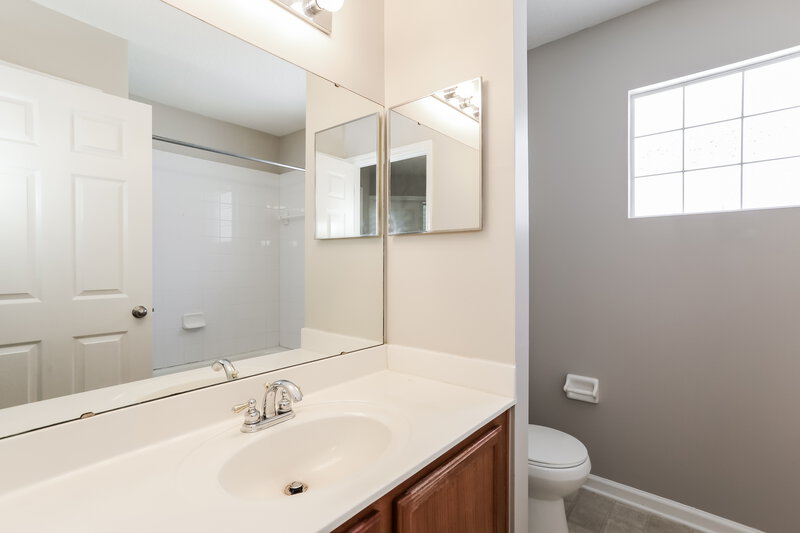 1,805/Mo, 3685 Silver Bluff Blvd Orange Park, FL 32065 Bathroom View