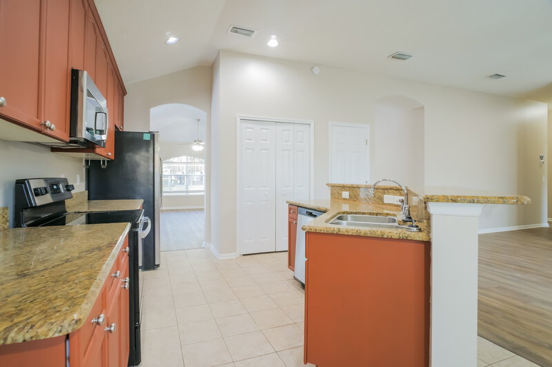 2,385/Mo, 1728 Windover Pl Saint Augustine, FL 32092 Kitchen View