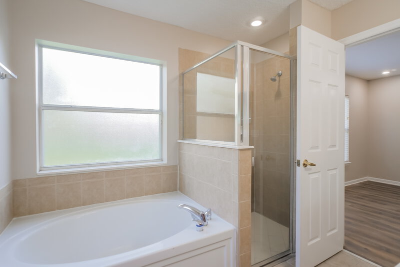 2,385/Mo, 1728 Windover Pl Saint Augustine, FL 32092 Main Bathroom View 2