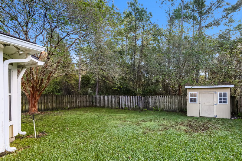 1,895/Mo, 248 Southlake Dr St Augustine, FL 32092 Rear View