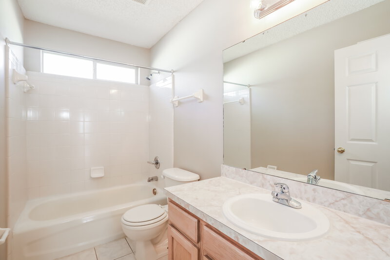 2,340/Mo, 2912 Brittany Bluff Dr Orange Park, FL 32073 Bathroom View