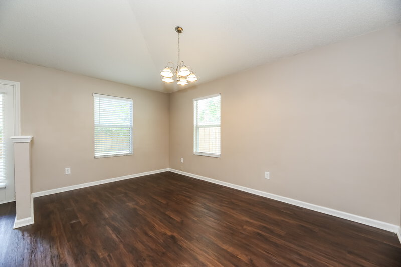 1,990/Mo, 3410 Guernsey Ct Jacksonville, FL 32226 Dining Room View