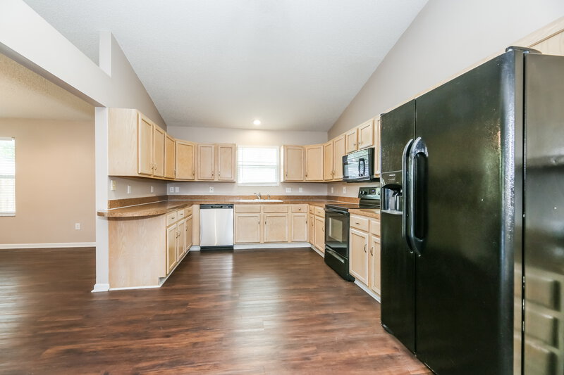 1,990/Mo, 3410 Guernsey Ct Jacksonville, FL 32226 Kitchen View