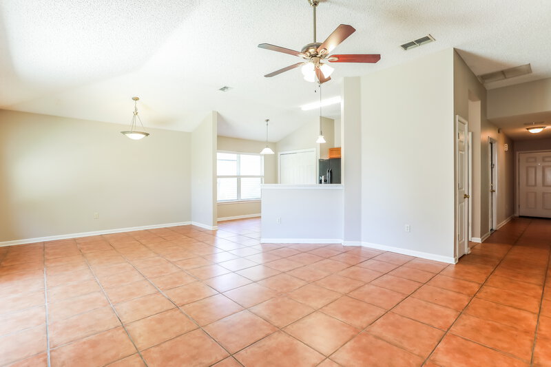 1,850/Mo, 8073 Leafcrest Dr Jacksonville, FL 32244 Living Room View 2