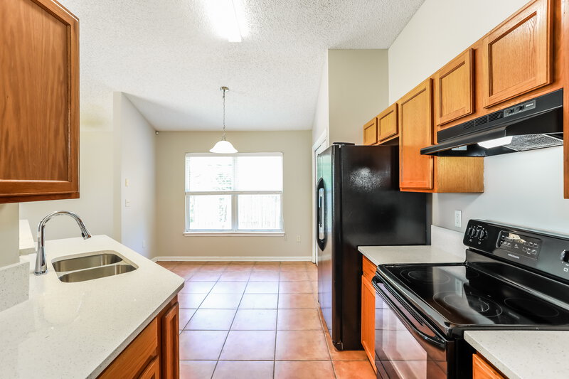 1,850/Mo, 8073 Leafcrest Dr Jacksonville, FL 32244 Kitchen View 2