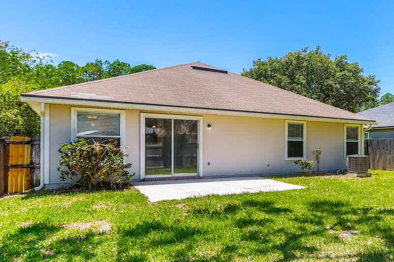 1,850/Mo, 8073 Leafcrest Dr Jacksonville, FL 32244 Rear View