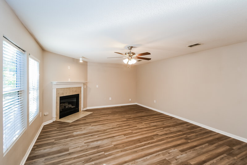 2,570/Mo, 801 Crystal Spring Way St Augustine, FL 32092 Living Room View 3