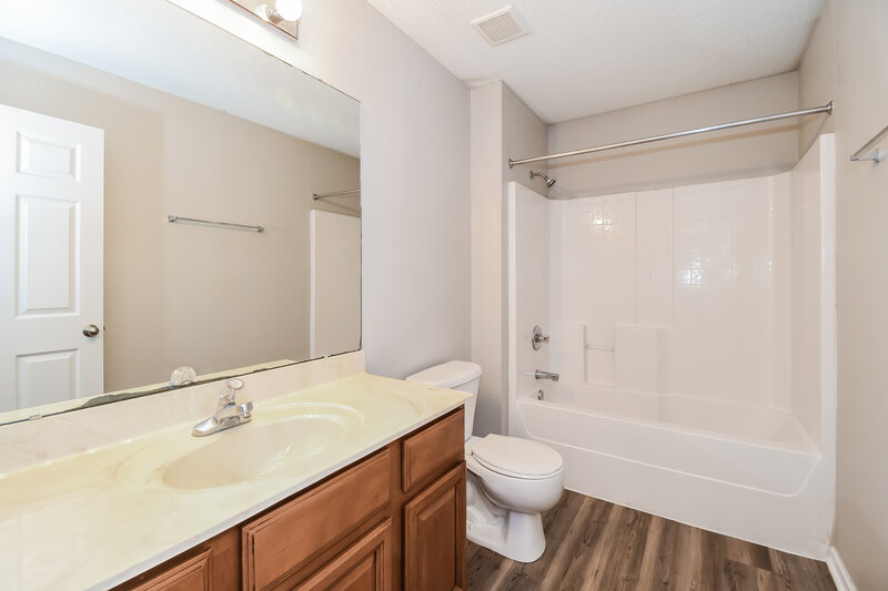 2,570/Mo, 801 Crystal Spring Way St Augustine, FL 32092 Bathroom View