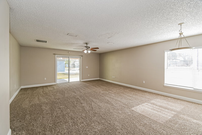 1,995/Mo, 1919 Raising Hill Dr Jacksonville, FL 32210 Living Room View 4