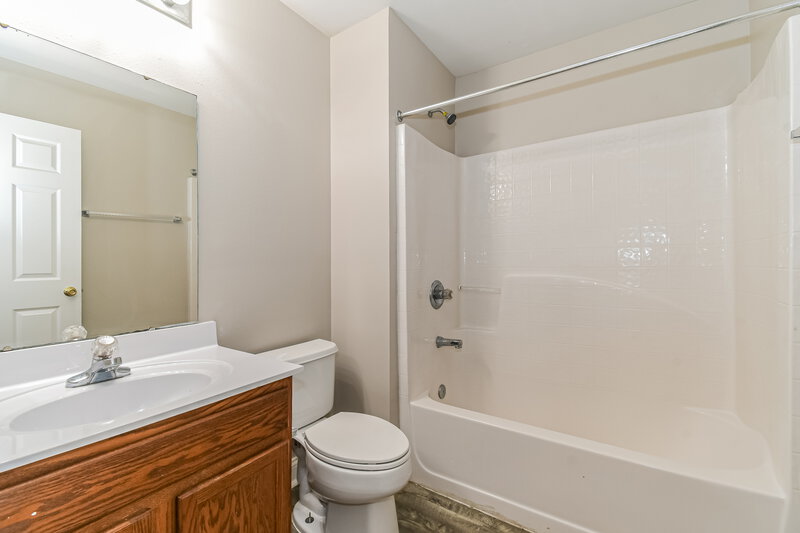 1,995/Mo, 1919 Raising Hill Dr Jacksonville, FL 32210 Bathroom View