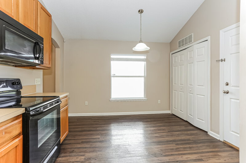 1,650/Mo, 1608 Guardian Dr Jacksonville, FL 32221 Breakfast Nook View