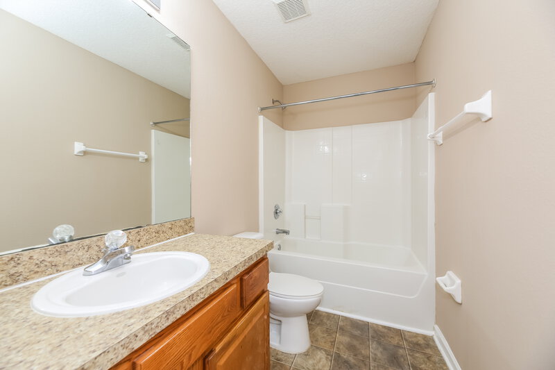 2,065/Mo, 13970 Wild Hammock Trl Jacksonville, FL 32226 Bathroom View