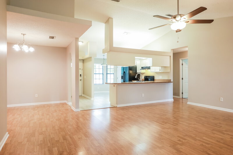 1,875/Mo, 2106 Farm Way Middleburg, FL 32068 Dining Room View