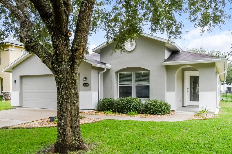 2,055/Mo, 75338 Ravenwood Dr Yulee, FL 32097 Front View