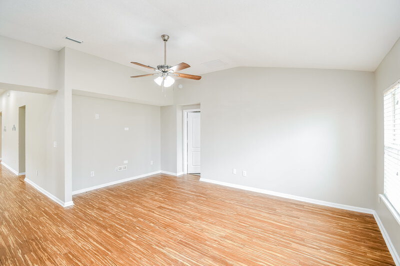 2,055/Mo, 75338 Ravenwood Dr Yulee, FL 32097 Living Room View