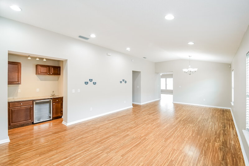 2,055/Mo, 75338 Ravenwood Dr Yulee, FL 32097 Living Room View 3