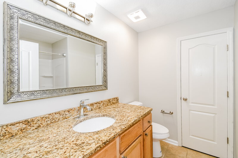 2,055/Mo, 75338 Ravenwood Dr Yulee, FL 32097 Bathroom View