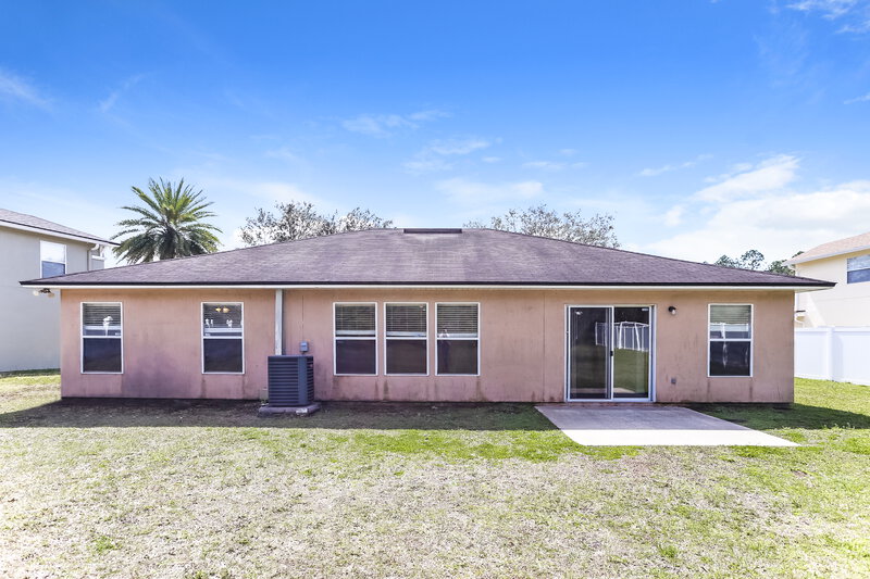 2,335/Mo, 7511 Hawks Cliff Dr Jacksonville, FL 32222 Rear View