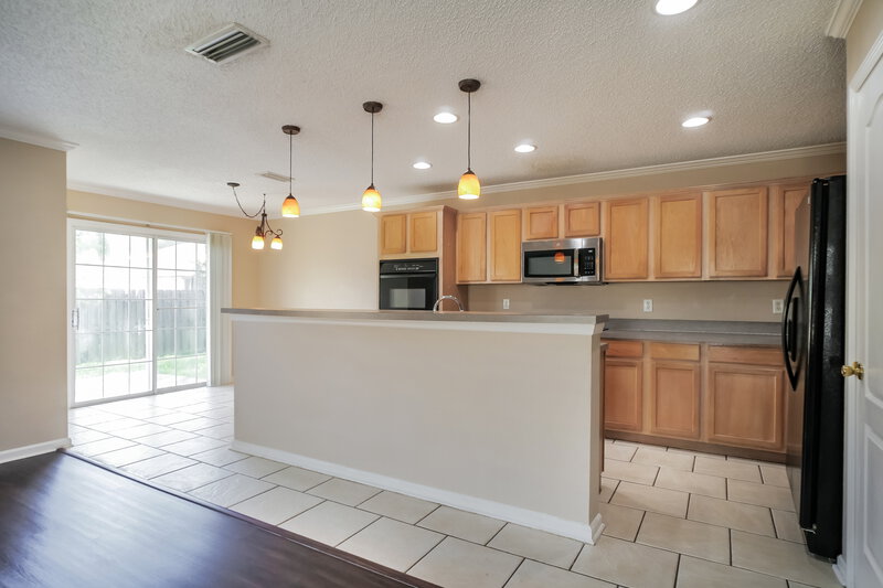 2,500/Mo, 1417 Heather Ct St Augustine, FL 32092 Kitchen View